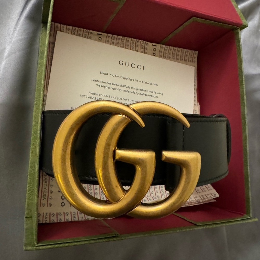 Gucci belt - Unisex 
Reason for selling - wanted a smaller size 
100% new
